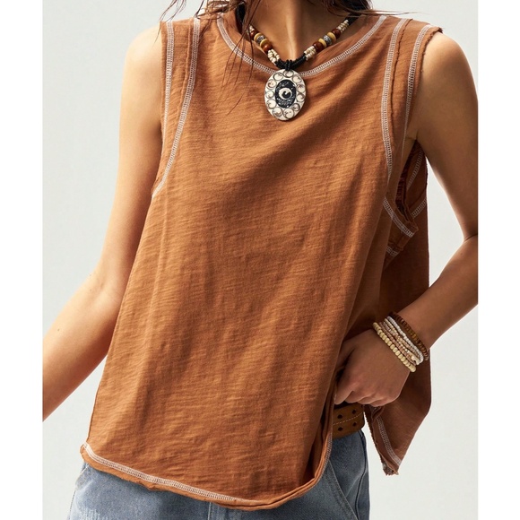 Solid Reverse Stitch Oversized High Low Sleeveless Top - Picture 3 of 11